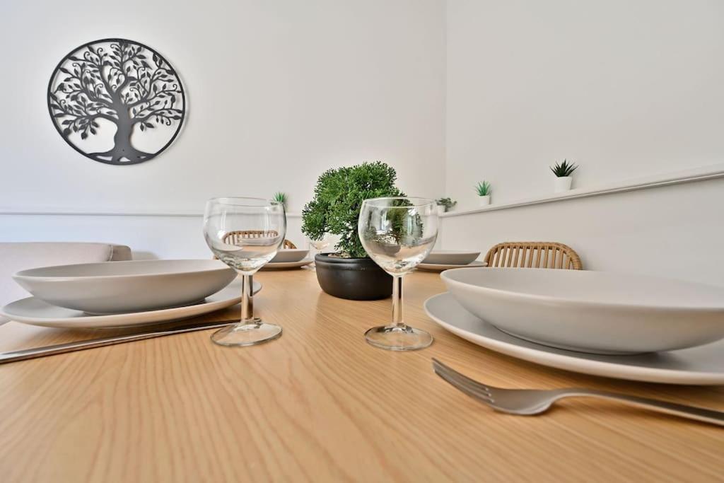 L'Olivier - 2 Terrasses - Clim Ac - Wifi - Proche Theatres Apartment Авиньон Екстериор снимка